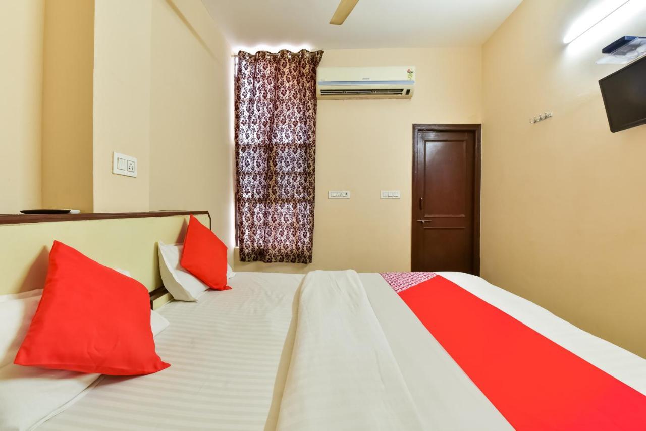 Oyo 72463 Hotel Sunder Palace ジョードプル エクステリア 写真